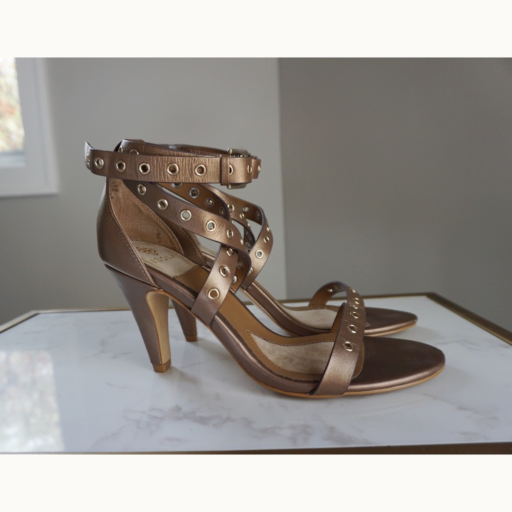 New Isola Heels Damar Grommet